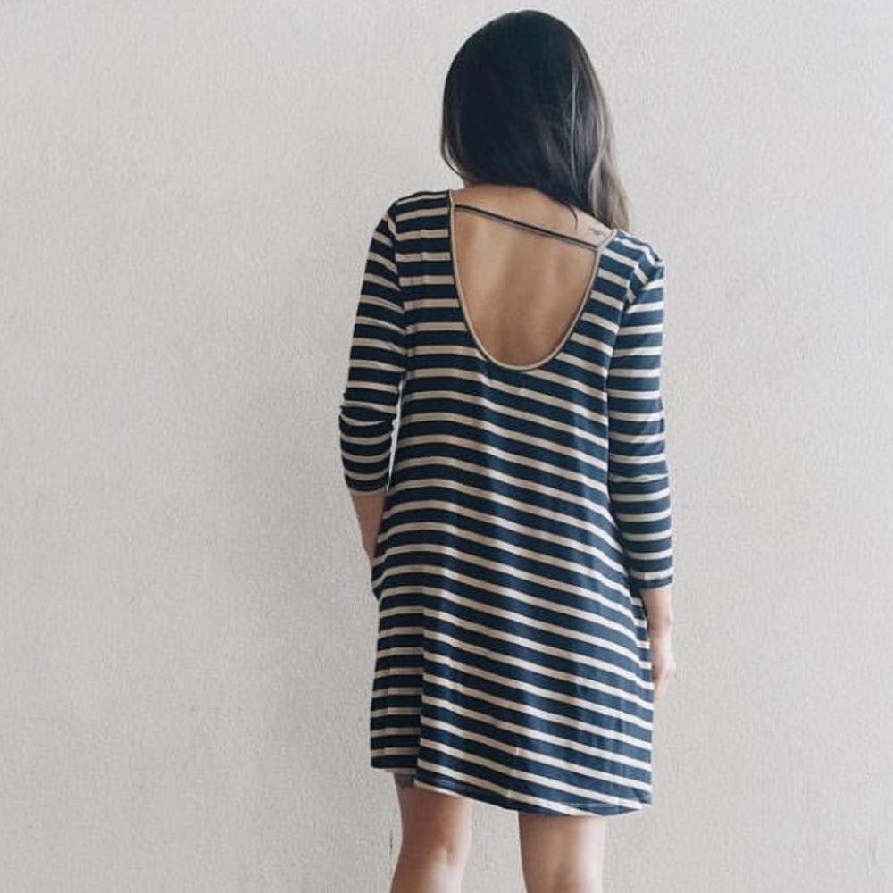 Ava Sky Dress Giada in Navy Stripes - Picture 2 of 3